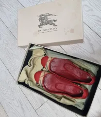 バーバリー フラット シューズ 出品 (36サイズ)のサムネイル