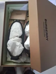 バーバリー チェックフラットシューズのサムネイル