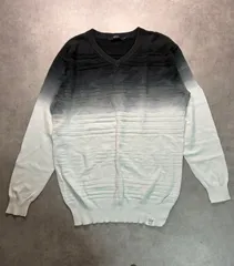 【Y2K・グランジ】AZUL by moussy アズールバイマウジー グラデーション Vネック ニット セーター 綿100% 黒青 Mのサムネイル