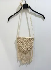 ホリスター マークラメ フリンジ ショルダーバッグ 新品 完売 レア ボヘミアン リゾートバッグのサムネイル