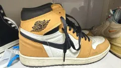 ナイキ エアジョーダン1 ハイ ルーキーOFザイヤーのサムネイル