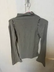 DARK GRAY オフショルダー 長袖 Tシャツのサムネイル