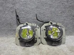 デリカD5 フォグランプ左右 CV5W CV4W CV1W CV2W 0894 A047436 260724251のサムネイル