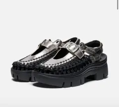キーン KEEN ユニーク PLT メリージェーン シルバー サンダル 250のサムネイル