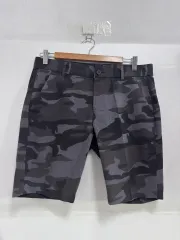 PRADA カモフラージュ ハーフパンツのサムネイル