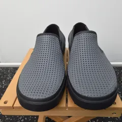 Crocs シティレイン R.O.K.A スリッポン M10 6H3のサムネイル