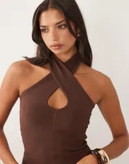 エイソス レディース トップス シャツ コットン ホルター ASOS DESIGN compact cotton twist halterneck top in chocolate チョコレートのサムネイル