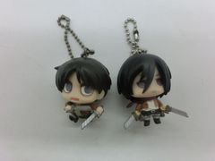 【TAKA147-83】△Takara Tomy Arts Capsule Toy　Attack Titan　Chibi character mascot (mini figure)　Mikasa Ackerman&Eren Yeager　2-piece set