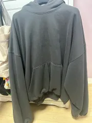 YEEZY GAP(イージーギャップ) ヴァレン ドーブ WHO フーディー ブラック L 出品のサムネイル