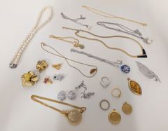 まとめ売り】イミテーションアクセサリー イヤリング/ネックレス 