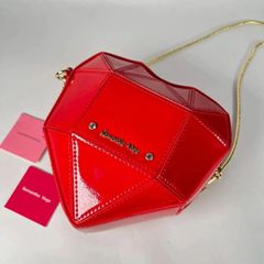 新品未使用】ワッツ ポッピング エンベリッシュド 3D クロスボディ