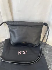 N°21 ヌメロヴェントゥーノ ショルダーバッグ ハンドバッグ ブラック バッグ N21A31 レザー 黒のサムネイル