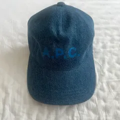 A P C Eden ロゴ デニム ベースボールキャップ 56 サイズのサムネイル