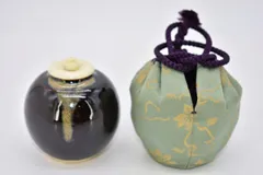 茶道具 茶入 文琳 茶入 仕服:花唐草裂 陶六 作 茶道 16-001-02のサムネイル