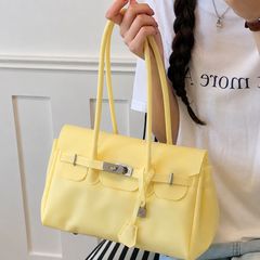 韓国 ジェリーバッグ ネオンライム ポーチ付き 推し色 DEINET - メルカリ