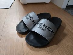 GIVENCHY PARIS ラバーサンダル シャワーサンダル | Mercari