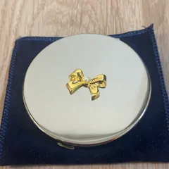 【230611】MIKIMOTO ミキモト  ゴールドリボン　コンパクトミラー　手鏡　収納袋付属　レディース小物 シルバー/ゴールドのサムネイル