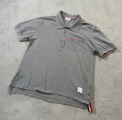 【極美品】THOM BROWNE トムブラウン ポロシャツ サイズ2 M相当 グレー 鹿の子 日本製 トリコロール グログランテープ 背面タブ ポケット付 半袖 メンズ トップス  国内正規品 100%コットン　18819のサムネイル