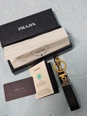 PRADA キーリング 2PP186 プラダ サフィアノレザー 国内正規品 - メルカリ