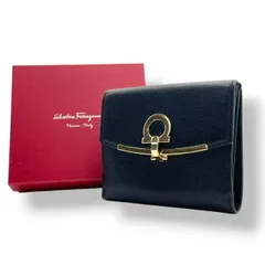 フェラガモ Salvatore Ferragamo ガンチーニ Wホック 二つ折り財布 コンパクト財布 レザー 本革 ブラック 黒 ゴールド金具 アイコン エレガント クラシック レトロ レディース 女性 人気 定番 高級感 財布 W1のサムネイル