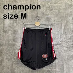 【T-1896】Champion チャンピオン Mサイズ ショートパンツ NFL タンパベイ バッカニアーズ メッシュ ブラック ハーフパンツのサムネイル
