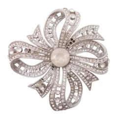 FOXEY フォクシー Fleur ラインストーン リボン ブローチ コサージュ アクセサリー フラワー 花 シルバー レディース 古着 中古 USEDのサムネイル
