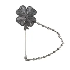 美品 DOLCE&GABBANA ドルチェアンドガッバーナ チェーン付き ラペルピン クローバー ブローチ アクセサリー グレー レディース 古着 中古 USEDのサムネイル