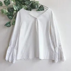美品✨ マイストラーダ ブラウス ホワイト 刺繍 レース フレア スリーブのサムネイル