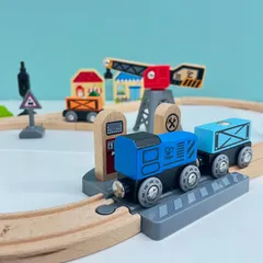 Hape 木製レールセット 列車　知育玩具のサムネイル