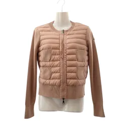 モンクレール MONCLER ダウン切替 ニットカーディガン CARDIGAN TRICOT XS F20939B51000 A9018 カーディガン ウール ナイロン ダウン90%/フェザー10％ ピンク レディース【中古】【ABランク】のサムネイル