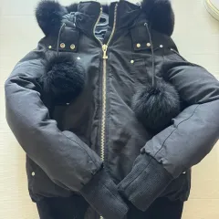 MOOSE KNUCKLES ムースナックルズ レディース ダウン ブラック ファーのサムネイル