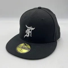 【中古品】 FEAR OF GOD ESSENTIALS フィアオブゴッド エッセンシャルズ × NEW ERA ニューエラ 別注 コラボ FITTED CAP フィットキャップ 帽子 ベースボールキャプ 【185-260805-ko-05-tei】のサムネイル