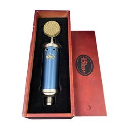 N*Y様 Blue Blubird SL コンデンサーマイク 本体 木製ケース付 - メルカリ