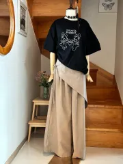 ブラックおはよううさぎ半袖Tシャツのサムネイル