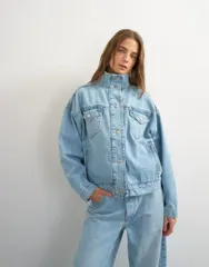 トップショップ レディース アウター ジャケット・ブルゾン スタンドネック デニム Topshop funnel neck elasticized hem detail jacket in bleacのサムネイル