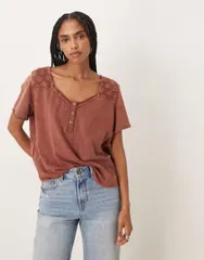 フリーピープル レディース トップス Tシャツ Free People heirloom henley button up tee in canyon sunset Canyon sunsetのサムネイル