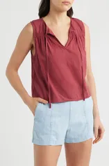 ベラダール レディース トップス シャツ レーストリム ノースリーブ レース Bella Dahlace Trim Tie Neck Sleeveless Top DARK CHERRYのサムネイル