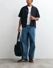 エイソス メンズ ボトムス デニムパンツ ジーンズ ASOS DESIGN loose straight jeans in mid wash blue with pleats Mid wash bluのサムネイル