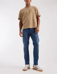 エイソス メンズ ボトムス デニムパンツ ジーンズ ASOS DESIGN slim jeans in mid wash Mid wash blue ブルーのサムネイル