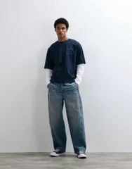 エイソス メンズ ボトムス デニムパンツ ジーンズ ASOS DESIGN barrel jeans in mid wash blue with stitch detailing Mid wash bのサムネイル