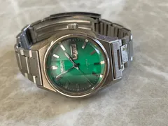 【稼働】SEIKO セイコー　2206-0440 オートマチック　17石　3面カットガラス　緑文字盤　自動巻き　 ヴィンテージセイコー　レトロ　デイデイト機能付き　3針のサムネイル