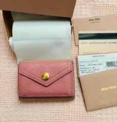 (正規品) MIU MIU ミュウミュウ 財布のサムネイル