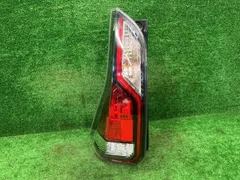 セレナ GFNC27 左テールランプ・テールライト ハイウェイスター   コイト 220-23719 26555-5TA0A QABのサムネイル