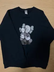 UT KAWS スウェット ブラックのサムネイル