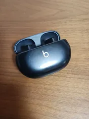 Beats Studio Buds ブラック　ワイヤレスイヤフォンのサムネイル