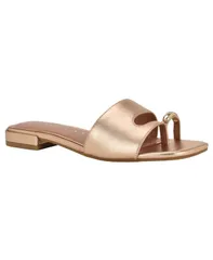ゲス レディース シューズ サンダル GUESS Womens Tablita Ornamented Toe Loop Flat Sandal Gold ゴールドのサムネイル