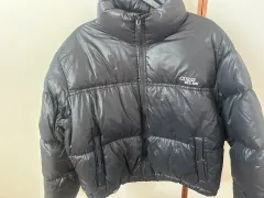 GUESS パファー ショートダウン ブラックのサムネイル
