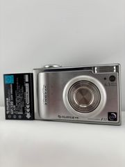 H2444】 FUJIFILM Finepix F10 シルバー フジフィルム - メルカリ