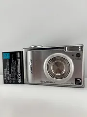 2155【美品、動作確認済み】 FUJIFILM FinePix F11 シルバー 富士フィルム ファインピクスのサムネイル