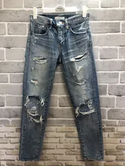 A【A9-35】◇ MOUSSY タグ表記サイズ23 ダメージテーパードデニムパンツ　ブルー　ダメージ加工のサムネイル